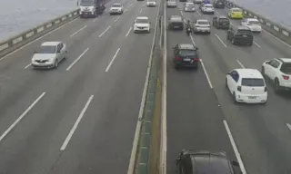 Imagem ilustrativa da imagem Motociclistas ficam feridos em acidente na Ponte Rio-Niterói