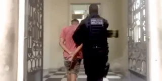 Imagem ilustrativa da imagem Preso instalando barricadas em Niterói