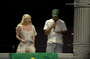 Imagem ilustrativa da imagem Saiba quem é o brasileiro que roubou a cena ao lado de Lady Gaga
