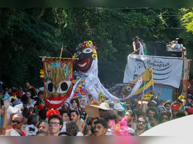 Manchas vermelhas são alguns dos principais sintomas da doença