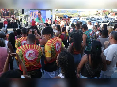 A alegria no início da apuração deu lugar à frustração no final, na quadra da escola