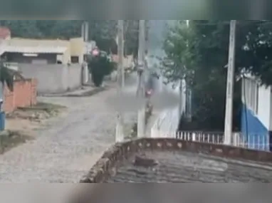 Loja de calçado é interditada durante operação