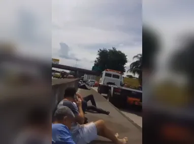 Vítimas foram atingidas enquanto estavam dentro de um ônibus