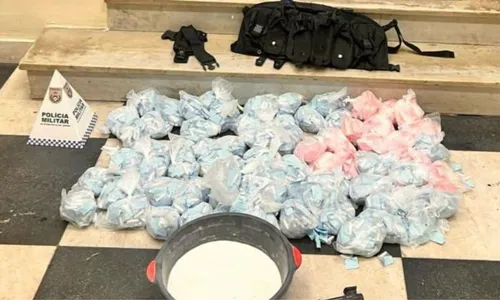 Material ilícito apreendido pela Polícia Militar com o bando