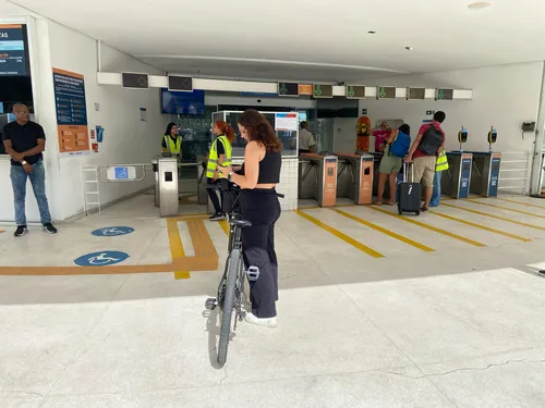 Passageira tentou embarcar com bike, mas acabou impedida