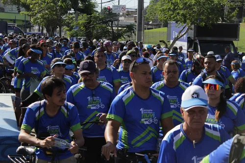 Milhares de ciclistas amadores garantiram presença no evento