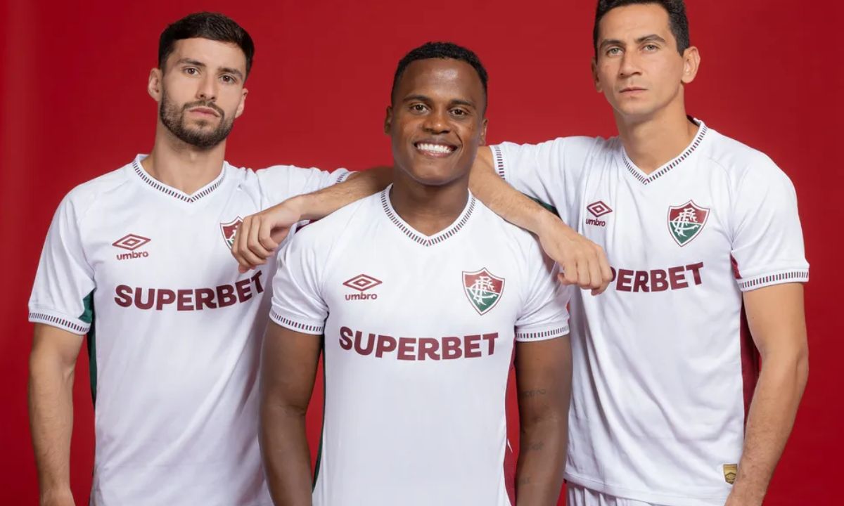 Fluminense apresenta novo uniforme para a temporada; confira