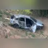 Acidente entre carro e caminhão deixa duas pessoas mortas na BR-101