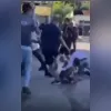 Imagem ilustrativa da imagem Briga generalizada entre alunos em frente à escola em SG; vídeo