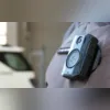 Momento em que os criminosos invadiram a unidade de saúde
