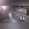 Imagem ilustrativa da imagem Vídeo mostra colisão de carro com poste na Baixada; PM morreu