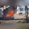 A moto ficou com a frente destruída com o impacto