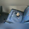 Imagem ilustrativa da imagem Passageira fica ferida após ataque com pedra em ônibus no Rio