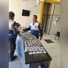 Celsinho da Vila Vintém posou sorrindo para foto ao lado do advogado