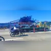 Momento em que um segurança foi rendido pelos bandidos