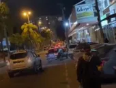Criminosos armados roubam carro na RJ-100, em São Gonçalo