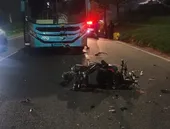Jovem morre em acidente de moto na Avenida Brasil