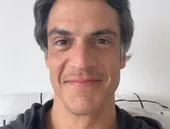 Mateus Solano explica suposto tapa em celular; vídeo