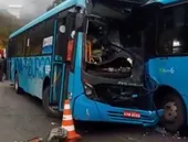 Motorista morre após colisão violenta de frente entre ônibus; vídeo