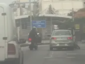 Motorista tenta atropelar bandidos e acaba atacado a tiros