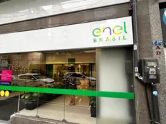 Agência de atendimento da Enel fica sem luz em Niterói