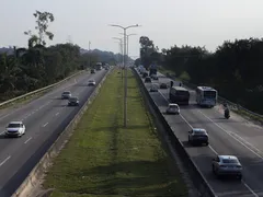 Arrastão na BR-101, em SG, tem tiros e fuga com ajuda de motorista de ônibus