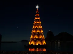 Árvore de Natal flutuante de volta no Rio