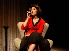 Beth Goulart apresenta espetáculo gratuito em Niterói