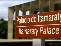Brasil repudia ataques de Israel e EUA a instalações no Irã