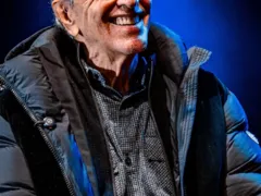 Caetano Veloso vai receber Medalha Tiradentes da Alerj
