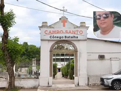 Corpo de homem morto a facadas em Maricá é sepultado; feridos recebem alta