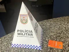 Crime na Rodoviária de Niterói: homem furta bolsa e usa cartão da vítima