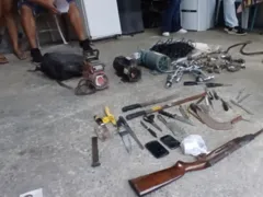 Donos de ferro-velho são presos em Niterói; vídeo
