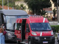 Engavetamento complica trânsito na RJ-104, em Niterói