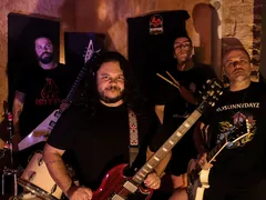 Hoje é dia de rock! Conheça as 'pauleiras' de quem curte o som em Niterói