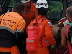 Banhista é resgatado após se afogar em praia de Niterói