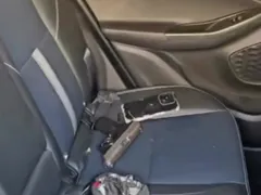 Homens são presos transportando corpo e armas dentro de carro