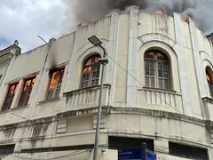 Incêndio atinge sobrado no Centro do Rio