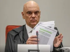 Moraes nega prisão domiciliar de Bolsonaro
