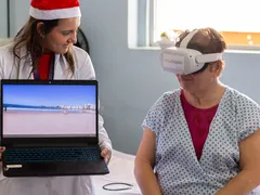 Pacientes no Rio ‘viajam’ para a praia sem sair do hospital