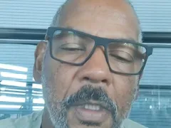 Pai da niteroiense que caiu no vulcão tem voo cancelado indo pra Indonésia