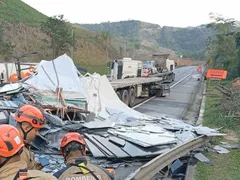 Perseguição, acidentes e morte na Serra das Araras; pista é fechada