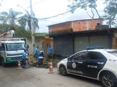 Pontos clandestinos de abastecimento de água são flagrados em Niterói