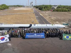Primeiro foguete é lançado no Brasil