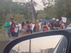 Protesto na RJ-106 deixa trânsito lento em São Gonçalo