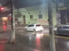Temporal atinge São Gonçalo e várias áreas do Rio; vídeo