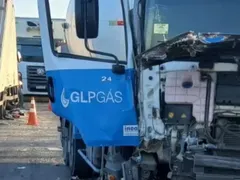 Veja imagens do acidente violento na Magé-Manilha