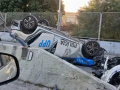 Viatura da PM capota em acidente na Linha Amarela