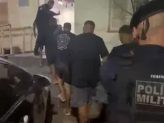 Vídeo: bonde é surpreendido pela PM e acaba preso em Niterói