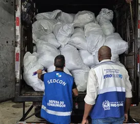 Toneladas de produtos falsificados são apreendidas no Rio